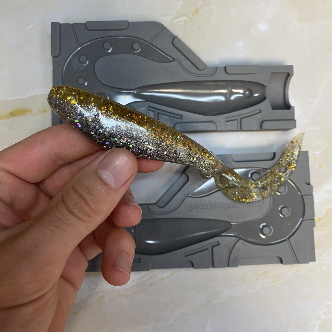 Moule leurre souple Grub 12 cm – Image 3