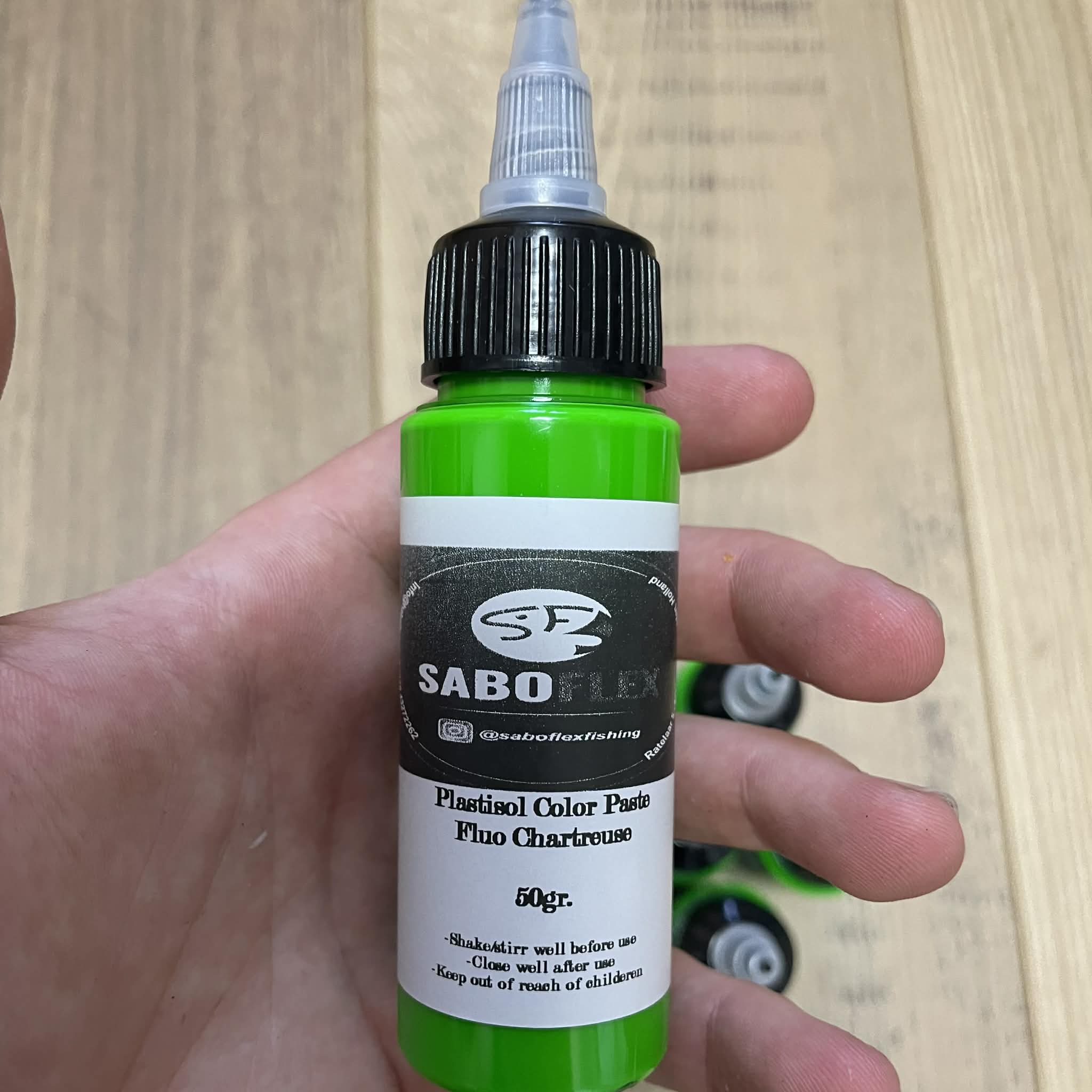 Colorant CHARTREUSE fluo pour plastisol SaBoFlex - 50 g – Image 2
