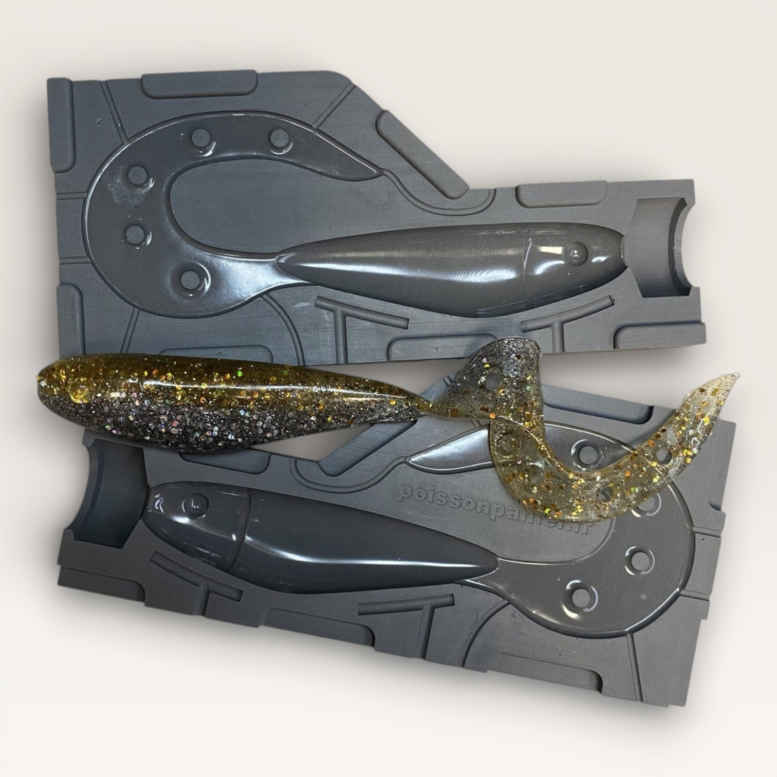 Moule pour fabriquer des leurres souples – Grub 12 cm – Injection plastisol – Image 4