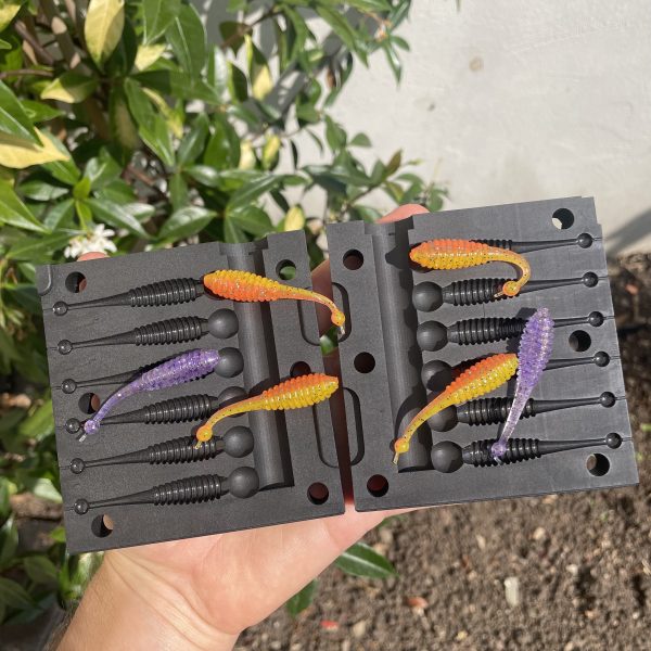 Moule à injection Larve 5 cm – Moule pour fabriquer des leurres souples